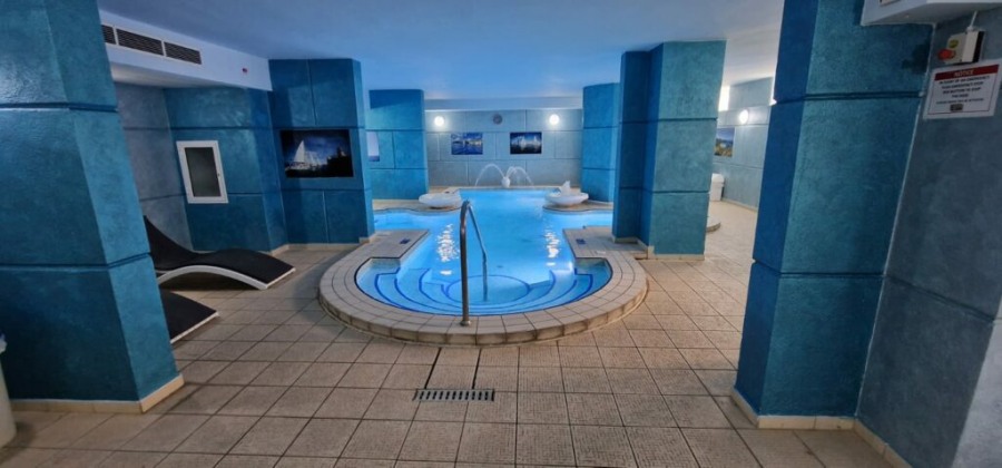 TOPAZ HOTEL 3*, 