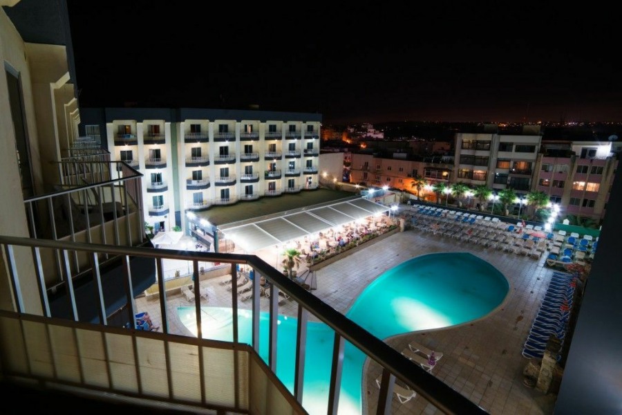 TOPAZ HOTEL 3*, 