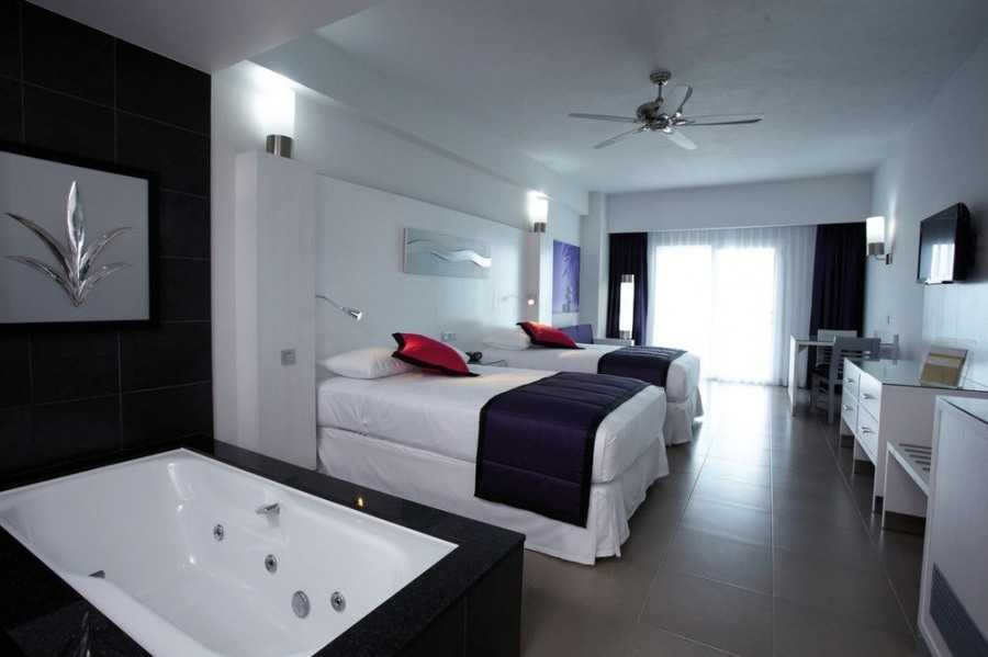 Riu Palace Peninsula 5*