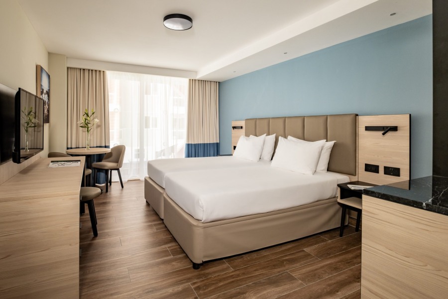 Qawra Palace 4*, ����